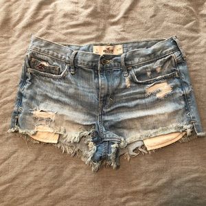 Hollister cut off jean shorts size 26